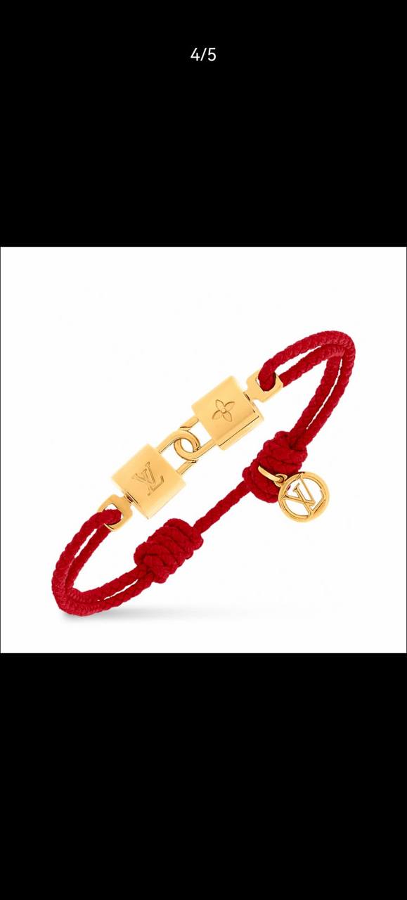 LV
Bracelet 🍁
Master
45 dhs🇦🇪🇦🇪

With normal box🎁

Zain263
♥️♥️♥️