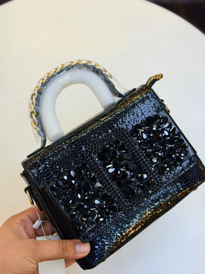 150 dhs

Zain175
♥️♥️♥️