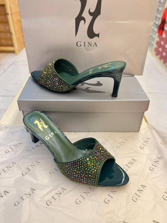 GINA 
Size 36-41  
140 dhs✅

Zain88
♥️♥️♥️
