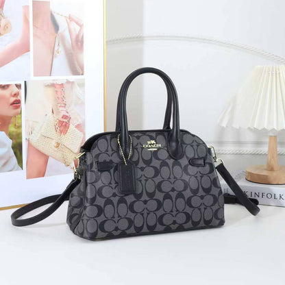 COACH 
GOOD QUALITY 
110 dhs✅

Zain39
♥️♥️♥️