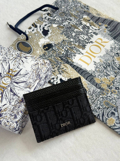 Dior card holder

Super Master

280 dhs🇦🇪🇦🇪🇦🇪

Zain275
♥️♥️♥️