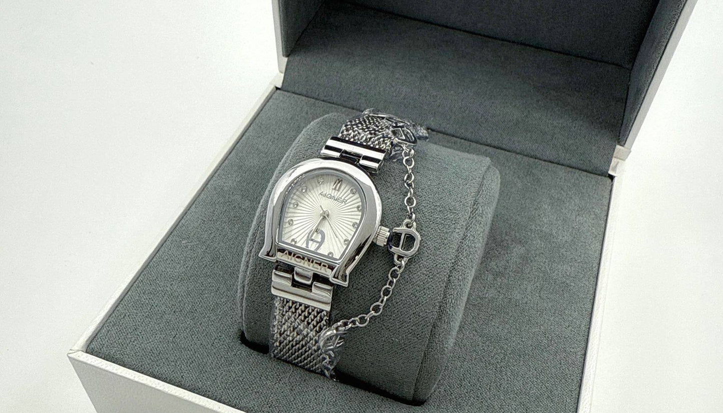 Aigner
75 dhs🪙🌨️

Zain45
♥️♥️♥️