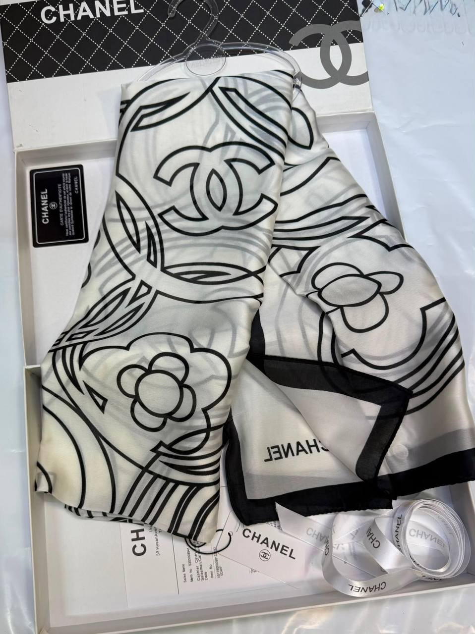 Silk scarf 🧣
40 dhs💓

Zain93
♥️♥️♥️