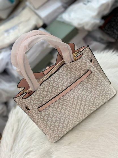 MK AVAILABLE
SIZE 25CM
NO BOX

OFFER NOW
70 DHS🇦🇪🇦🇪🇦🇪

Zain331
♥️♥️♥️