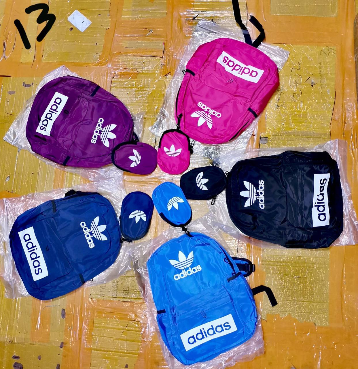 Backpack 🎒
45 dhs🪙🌨️ 

Zain27
♥️♥️♥️