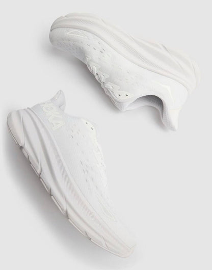 Hoka Clifton 9 ‘White’🤍
36-45 AVAILABLE 
210 dhs🇦🇪

Zain242
♥️♥️♥️