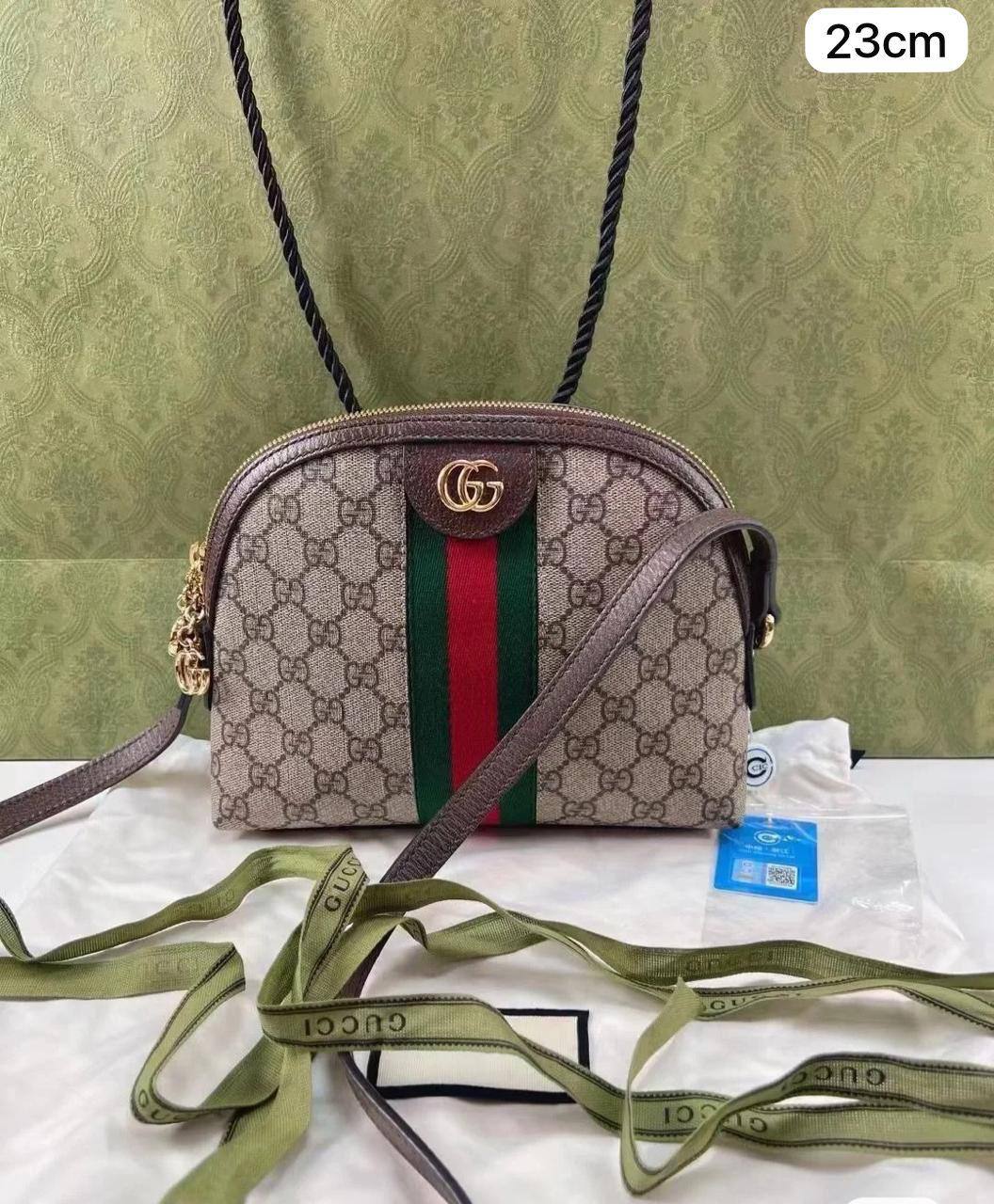 🌈 Gucci / LV Capucenis 
1️⃣ First quality +🎁
Size : 27 ~ 23 cm
90 dhs🇦🇪
 with box🎁

Zain115
♥️♥️♥️