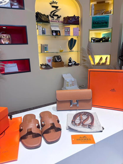Hermes Set 
Slipper Size 36-41
160 dhs💓💓

Zain12
Zain236
💓💓💓