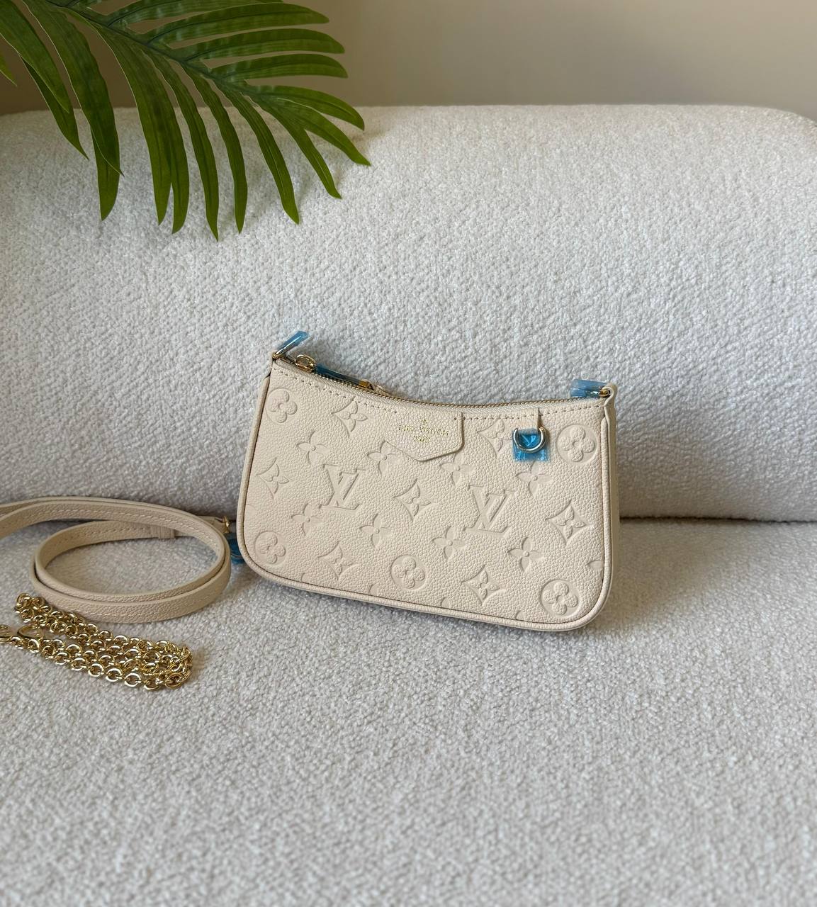 🌿💗*Louis Vuitton*😍🍃
            🌿🍁🍃
     💕Available now 💫
For Price 👇 WTSP Text Zain 0568585901

Zain246
♥️♥️♥️