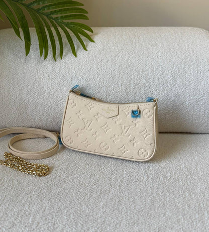 🌿💗*Louis Vuitton*😍🍃
            🌿🍁🍃
     💕Available now 💫
For Price 👇 WTSP Text Zain 0568585901

Zain246
♥️♥️♥️