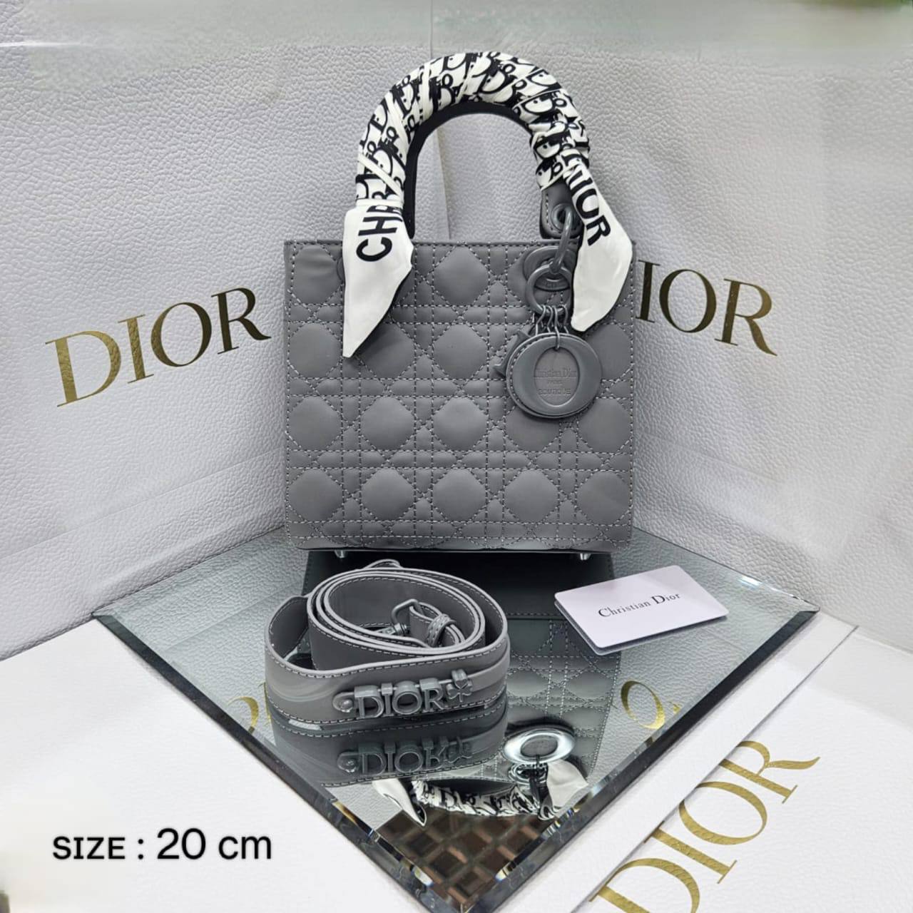 Dior
ᴍᴀᴛᴛᴇ ʟᴇᴀᴛʜᴇʀ ᴍᴀᴛᴇʀɪᴀʟ
ᴡɪᴛʜ ᴛᴡɪʟʟʏ ɪɴᴄʟᴜᴅᴇ
sɪᴢᴇ: 20 cm
ᴡɪᴛʜ BOX
🎁🎁🎁

95 dhs🪙💕

Zain31
♥️♥️♥️
