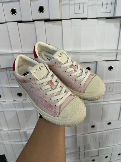 NEW CAME 
GOLDEN GOOSE / DB SHOES 
105 dhs🪙💚
Size 36 TO 41 

Zain40
♥️♥️♥️