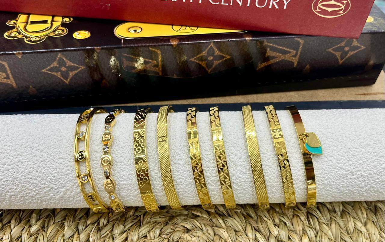 BANGLE’S
New Arrival 🍃
20 dhs🪙🌨️

Zain263
♥️♥️♥️