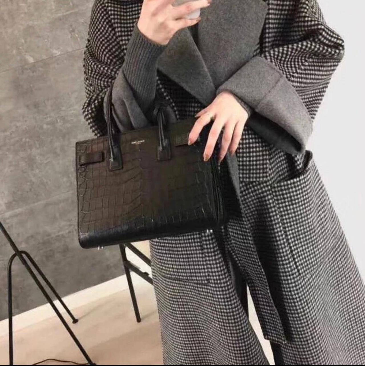 YSL 
COPY ONE 
 26CM 
140 dhs✅

Zain295
♥️♥️♥️