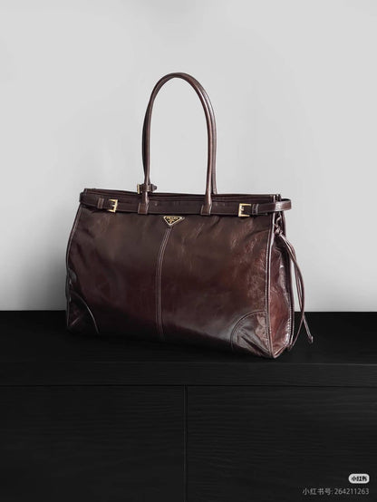 Prada Master++
300 dhs🪙🌨️
320 dhs🪙🌨️

Zain10
♥️♥️♥️