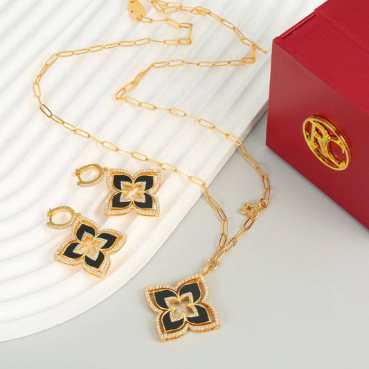 RC SET 
MASTER ✨💫
NECKLACE EARRINGS
170 DHS✅
WITH BOX AND PAPER BAG🛍️🎁

Zain89
♥️♥️♥️
