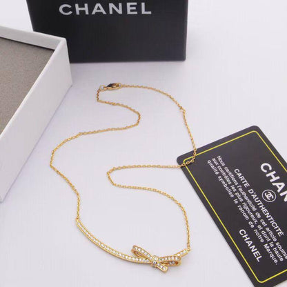 CHANEL MASTER
NECKLACE 💫✨
60 DHS✅
WITH BOX AND PAPER BAG🎁🛍️

Zain89
♥️♥️♥️