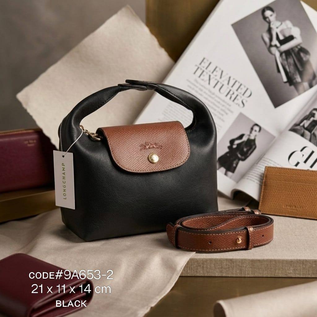 Long Champ ᴠᴀɴɪᴛʏ
ʜᴀɴᴅ ᴄᴀʀʀʏ ʙᴀɢ
ᴄʀᴏss ʙᴏᴅʏ ʙᴀɢ
ɢᴏʟᴅ ʜᴀʀᴅᴡᴀʀᴇ
ᴡɪᴛʜ ʟᴏɴɢ ʙᴇʟᴛ sᴛʀᴀᴘ
sɪᴢᴇ: 21 cm

60 dhs✅

Zain31
♥️♥️♥️