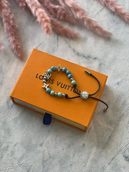 *LV*
*New bracelets*
*Super master quality*
230 dhs🪙🖤

Zain179
♥️♥️♥️