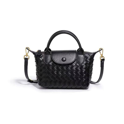 BOTTEGA 
80 dhs💓
size 22 cm🤝🤝

Zain161
♥️♥️♥️