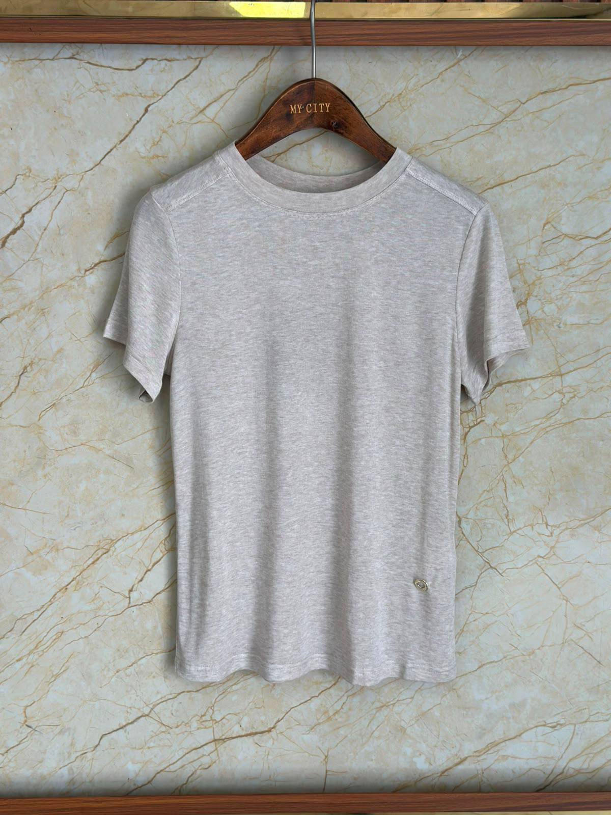 LORO PIANA
Women’s Tshirt 
Master Quality 
SML
320 dhs🇦🇪🇦🇪

Zain276
♥️♥️♥️