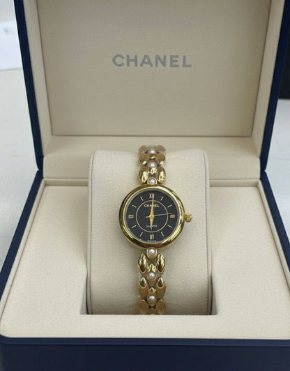 CHANEL 🆕 LADIES 
GOOD QUALITY 💯
60 dhs🪙💚

Zain133
♥️♥️