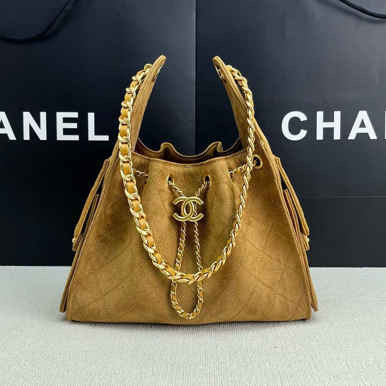 Chanel
Master
390 dhs✅
Very Good Master Quality

Zain297
♥️♥️♥️