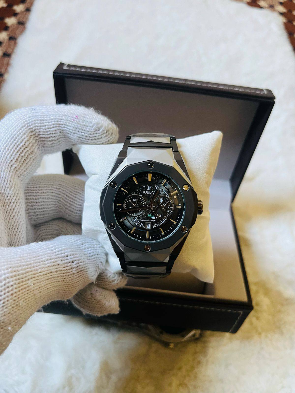 Hublot Men
*Battery*
65 dhs💚

Zain29
♥️♥️♥️