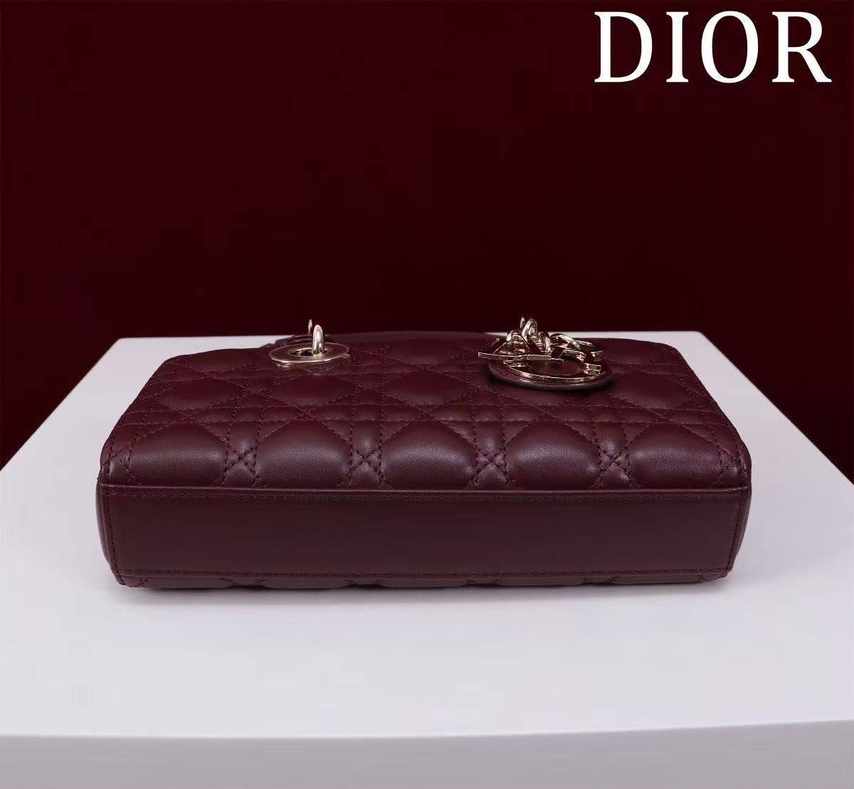 Dior D-joy✅
*Size 22 cm*
For Price 👇 WhatsApp✅
0568585901 
0507557372
0552275751 Owner Zain 👌

Zain274
♥️♥️♥️