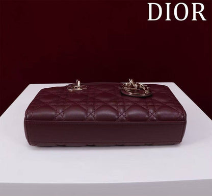Dior D-joy✅
*Size 22 cm*
For Price 👇 WhatsApp✅
0568585901 
0507557372
0552275751 Owner Zain 👌

Zain274
♥️♥️♥️