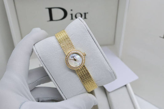 Dior Mini Size
Ladies Watch 
Good Quality
230 dhs💓

Zain33
♥️♥️♥️