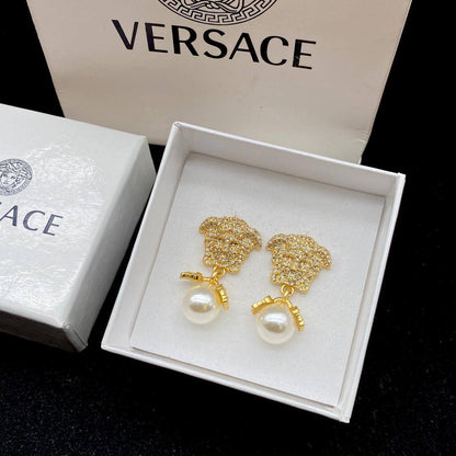 55 dhs🪙🌨️ Earrings

Versace Master
With Box And Paper Bag
🎁🎁🎁

Zain89
❤️❤️❤️