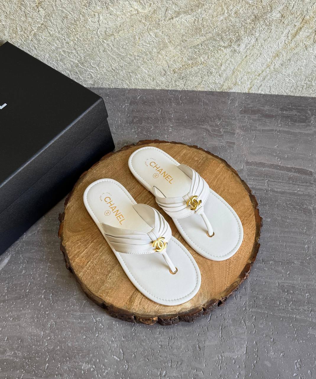 CHANEL 💫😍
SuperMaster Quality 💯
450 dhs✅
Size: 36-41 💥

Zain171
♥️♥️♥️