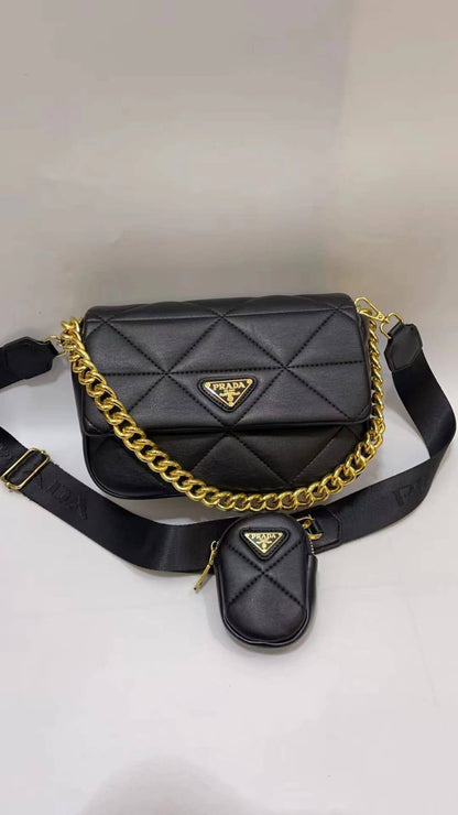 Prada
95 dhs🇦🇪🇦🇪

High quality
24cm

Zain26
♥️♥️♥️