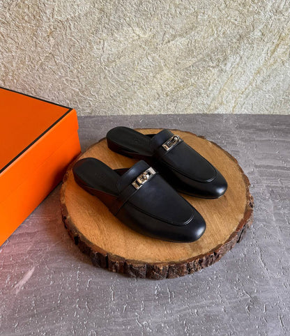 HERMES 
SuperMaster Quality 💯
450 dhs🇦🇪🇦🇪
Size: 36-41 💥

Zain171
♥️♥️♥️