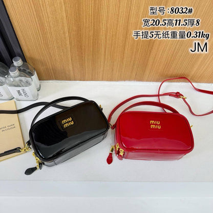 Miu Miu
20*11.5*8cm
50 dhs🪙💕

Zain17
♥️♥️♥️