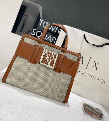 ARMANI 
COPY ONE 
145 dhs✅

Zain295
♥️♥️♥️