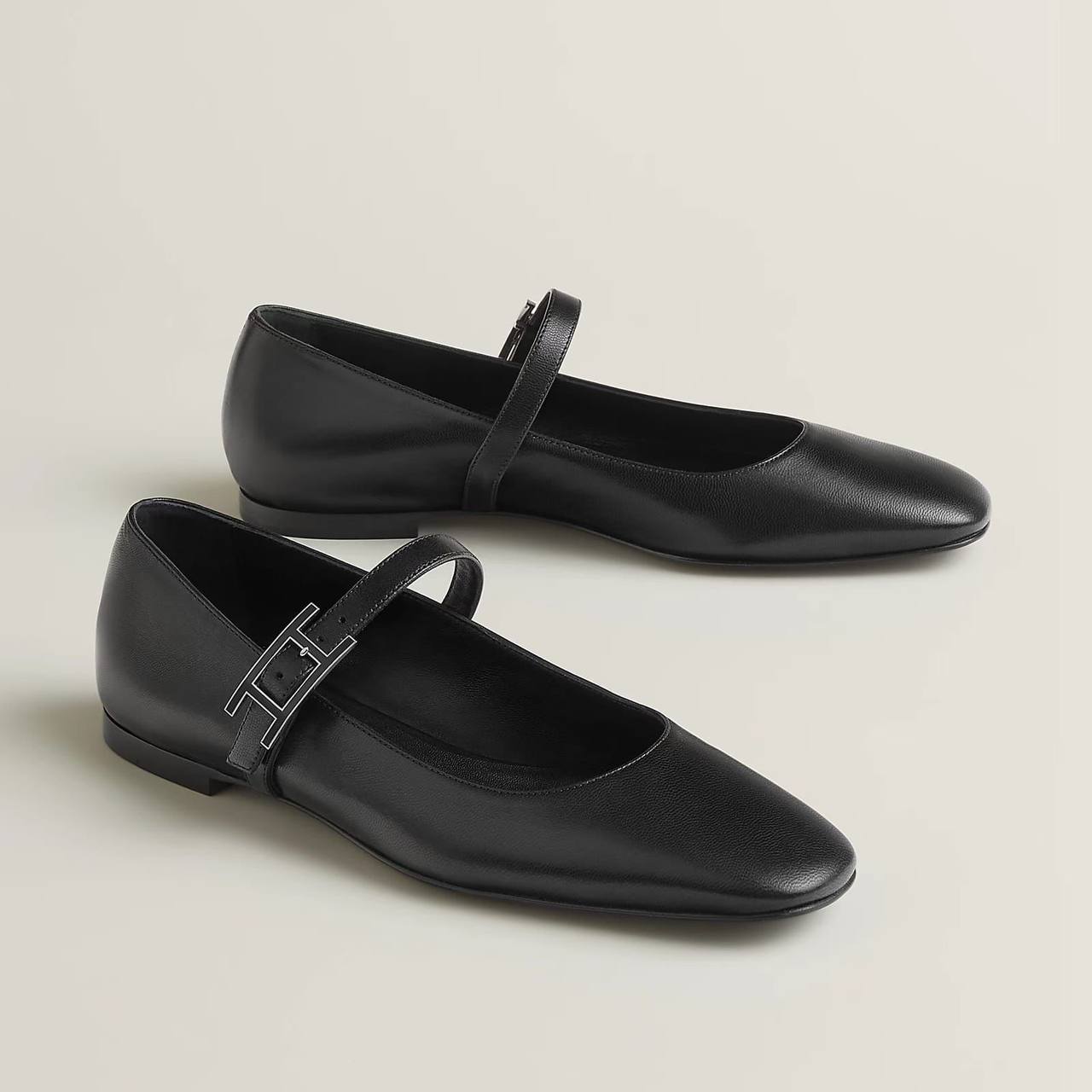 Hermes 

size 36 to 42

110 dhs✅

Zain103
♥️♥️♥️