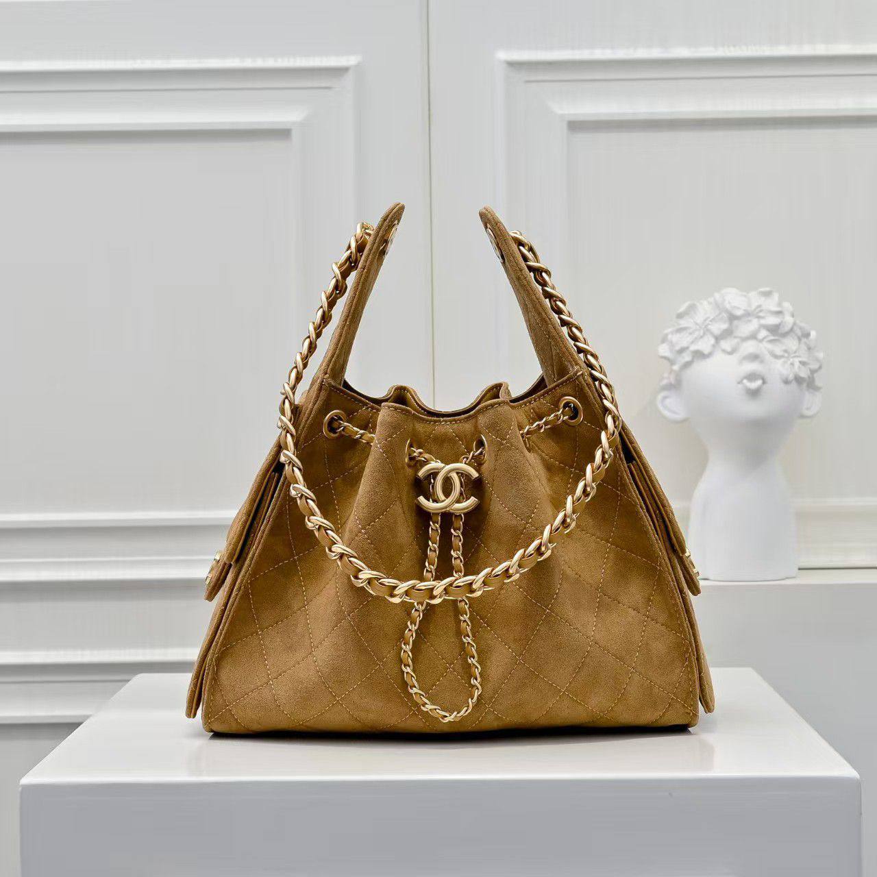 Chanel Master +++

400 dhs🪙💚
25 cm🧑🏻‍🎄💕

Zain228
♥️♥️♥️