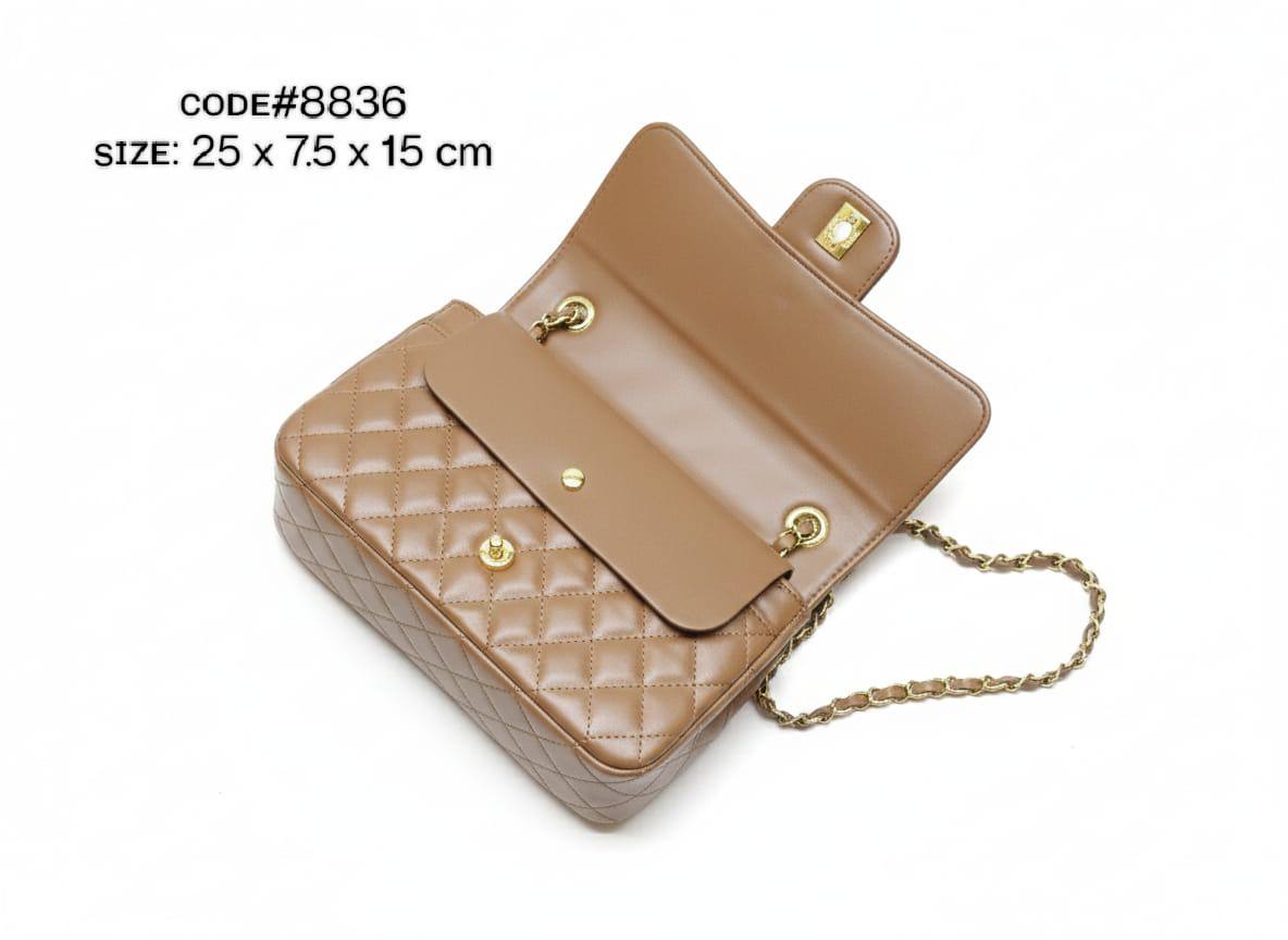CHANEL ᴄʟᴀssɪᴄ
ᴅᴏᴜʙʟᴇ ғʟᴀᴘ ɢᴏʟᴅ ʜᴀʀᴅᴡᴀʀᴇ
LAMBSKIN LEATHER ᴍᴀᴛᴇʀɪᴀʟ
sɪᴢᴇ : 25 cm

70 dhs✅

Zain31
♥️♥️♥️