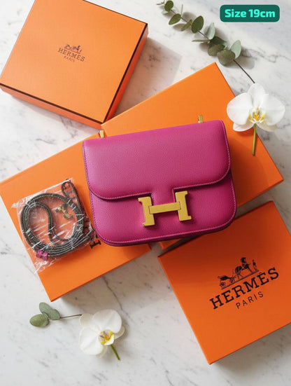 Hermes

Good quality 

with box 
🎁🎁🎁

95 dhs❣️

Zain186
♥️♥️♥️