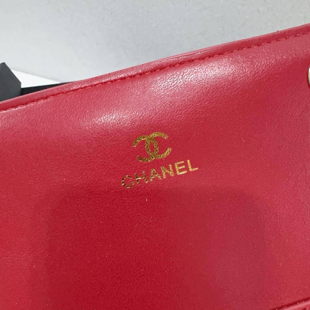 Chanel
21*14*7cm
65 dhs💓

Zain17
♥️♥️♥️