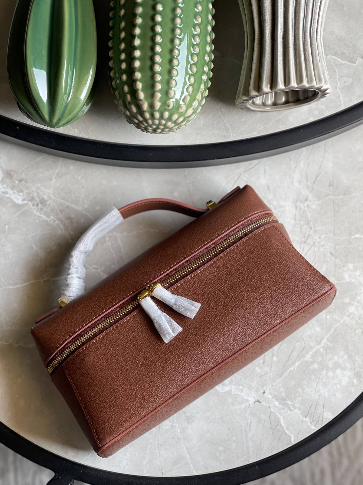 Loro piana ✨
Size:23Cm 💥
Available original box 📦 
With full packing 🎀🎀
Super high quality 💥💥

For Price 👇 WhatsApp✅
0568585901 
0507557372
0552275751 Owner Zain 👌

Zain283
♥️♥️♥️