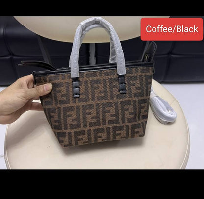 Gucci

90 dhs🇦🇪🇦🇪

with box
size 19cm

Zain26
♥️♥️♥️