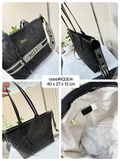 CHRISTIAN DIOR
sʜᴏᴜʟᴅᴇʀ ᴛᴏᴛᴇʙᴀɢ
ᴄᴀɴᴠᴀss & ʟᴇᴀᴛʜᴇʀ ᴍᴀᴛᴇʀɪᴀʟ
ᴡɪᴛʜ ʟᴏɴɢ ʙᴇʟᴛ sᴛʀᴀᴘ
sɪᴢᴇ: 40 cm

75 dhs❣️

Zain31
♥️♥️♥️