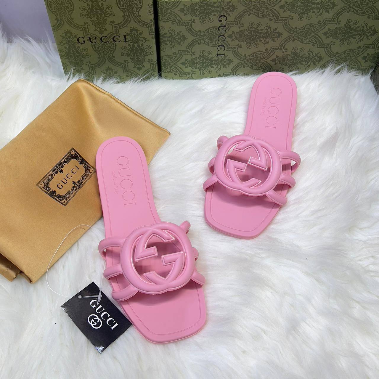 GUCCI  
120 dhs❣️
Size 36-41 available

Zain88
♥️♥️♥️