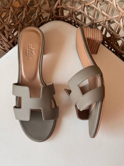 HERMES  
✨ Collection
👠 36–41
💎 Premium Quality
🔥 Super Master
450 dhs✅

Zain198
♥️♥️♥️