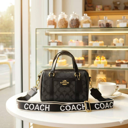 Coach ʀᴏᴡᴀɴ sᴀᴛᴄʜᴇʟ
ᴛᴏᴘ ʜᴀɴᴅʟᴇ ᴄʀᴏssʙᴀɢ
ᴡɪᴛʜ ᴛᴀssᴇʟ ᴄʜᴀɪɴ
ɪᴛ ʜᴀs ʟᴏɴɢ ʙᴇʟᴛ sᴛʀᴀᴘ
sɪᴢᴇ: 23 cm

60 dhs🪙🌨️

Zain31
♥️♥️♥️