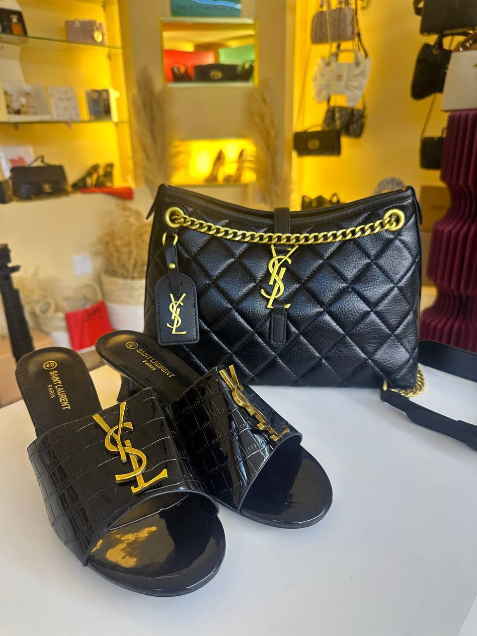 Ysl offer

170 dhs 
Heels & bag

Zain161
♥️♥️♥️

Zc