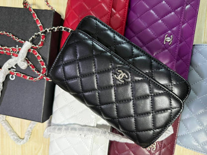 CHANEL 
GOOD QUALITY 
WITH BOX 
🎁🎁🎁
100 dhs✅

Zain295
♥️♥️♥️